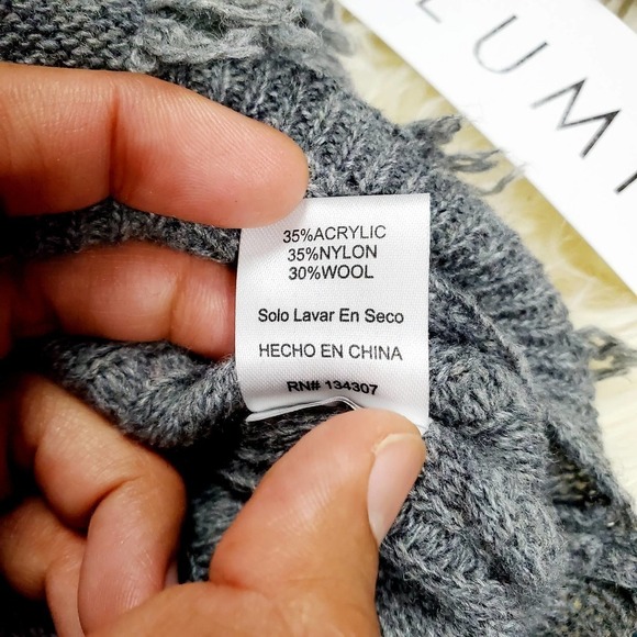 Lumiere Gray Knit Wool Blend Long Sleeves Contemporary Sweater New Size Large - Picture 8 of 10